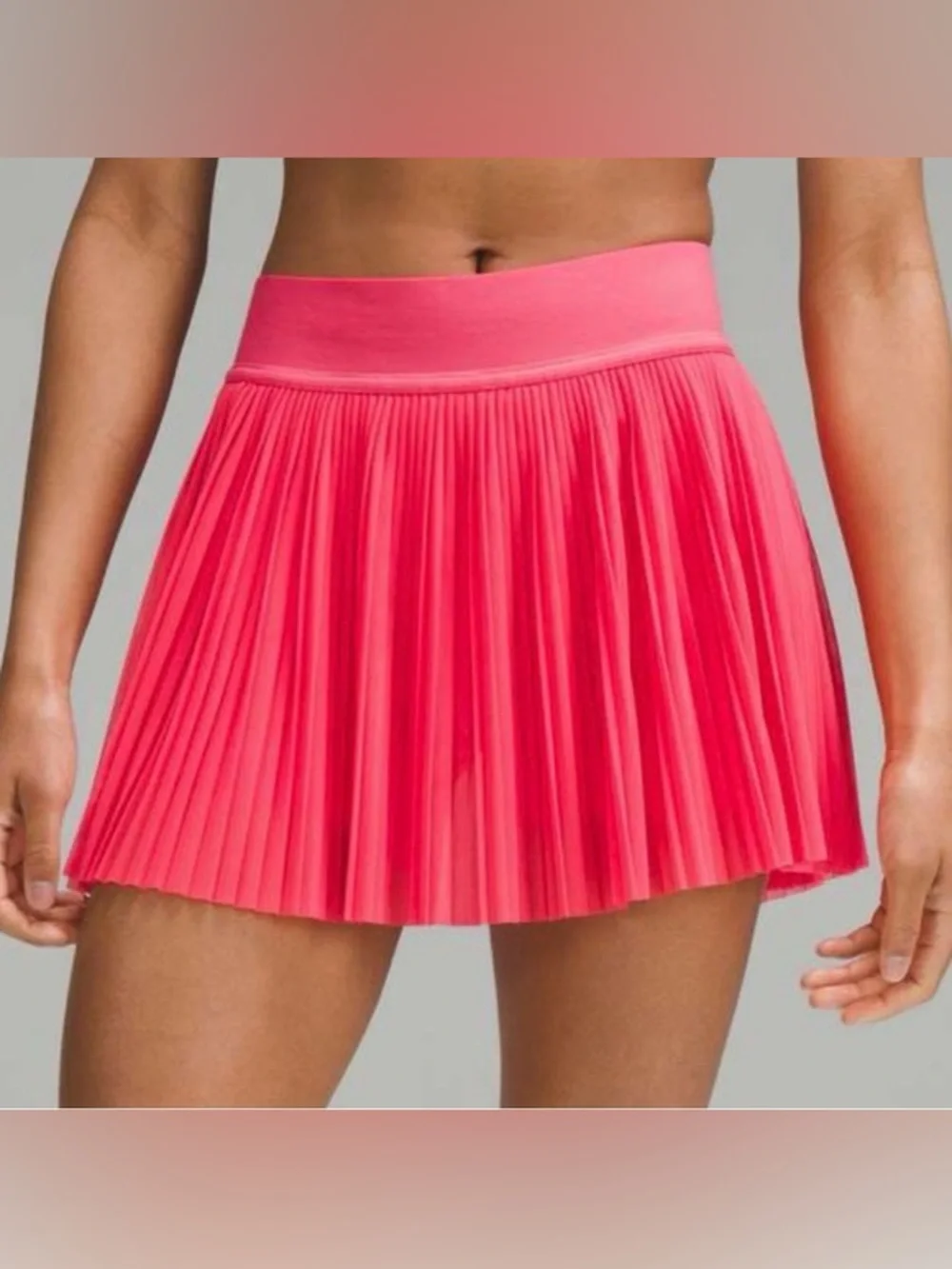 Size 6 - Lululemon hto pink accordion skirt
